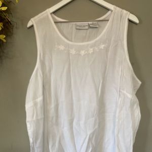 JACLYN SMITH CLASSIC BLOUSE